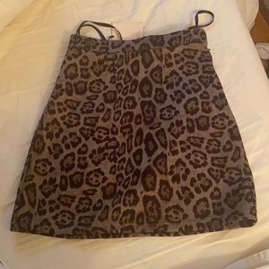 Super down mini leopard skirt, Size XXS, BRAND NEW WITH TAGS, never worn.
